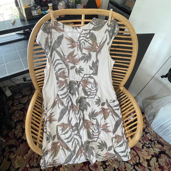 🌿100% Linen Bird of Paradise Dress🌿 - Picture 2 of 10